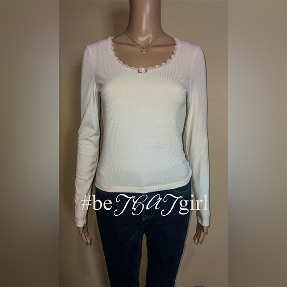 Lace Trim White Ribbed Knit Top - Picture 3 of 6